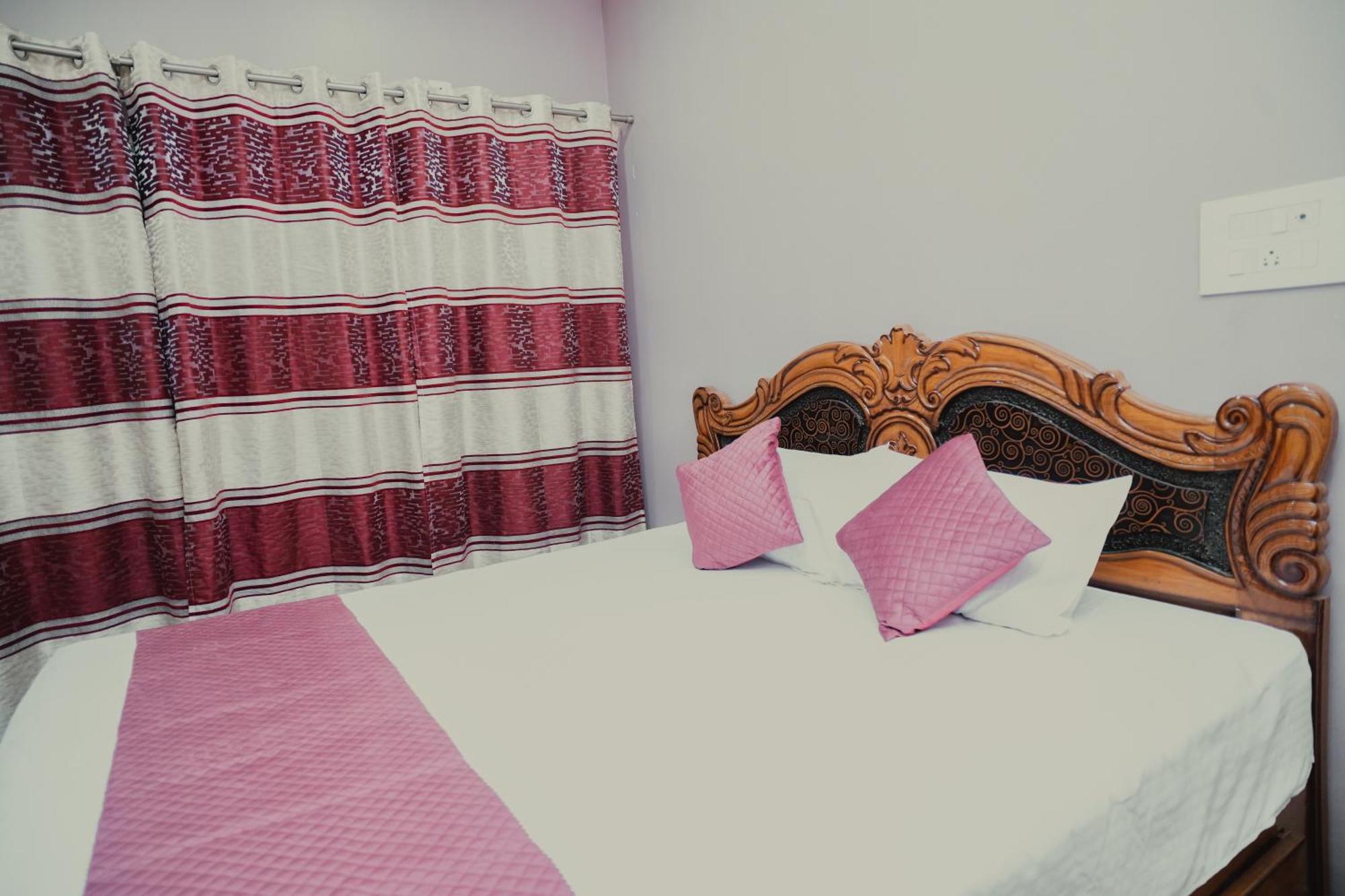 The Q3 Inn Guwahati Dış mekan fotoğraf