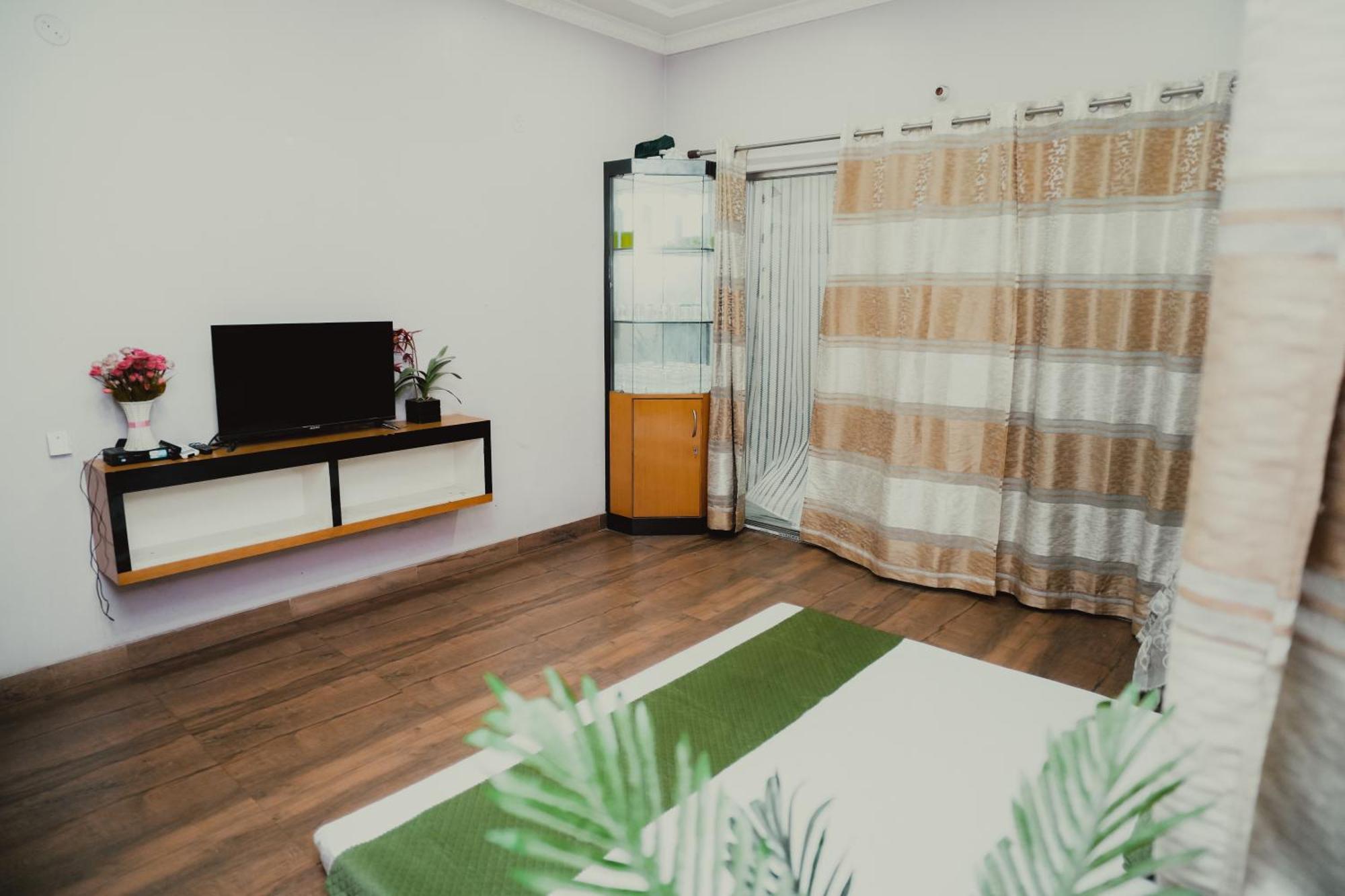 The Q3 Inn Guwahati Dış mekan fotoğraf